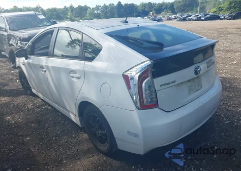 2013 Toyota Prius Three z USA, uszkodzony, nr VIN JTDKN3DU8D5547390